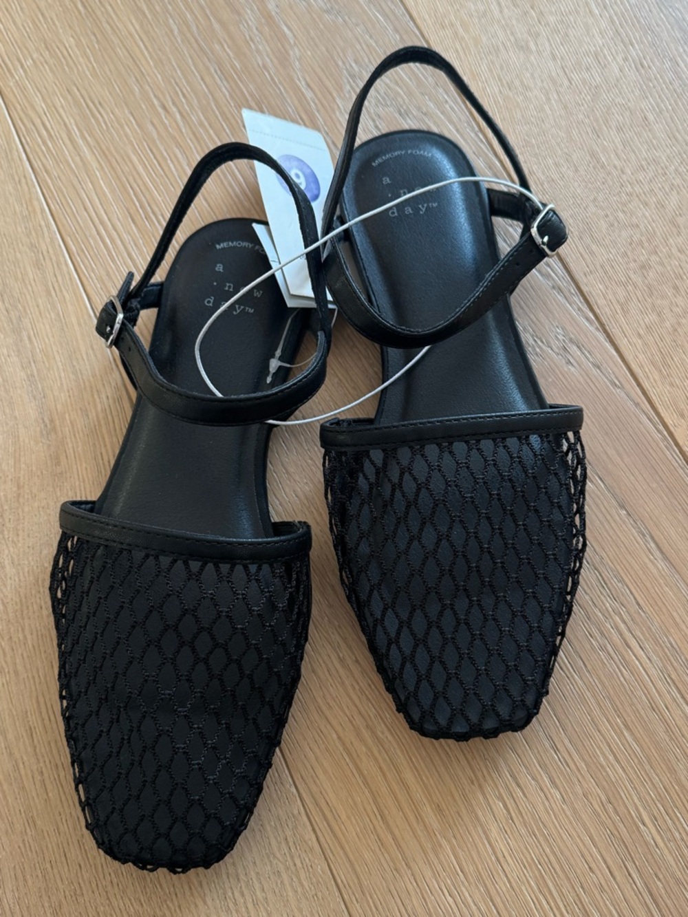 A New Day Vanna Fishnet Slingback Flats with Memory Foam Size 6 - Picture 3 of 4